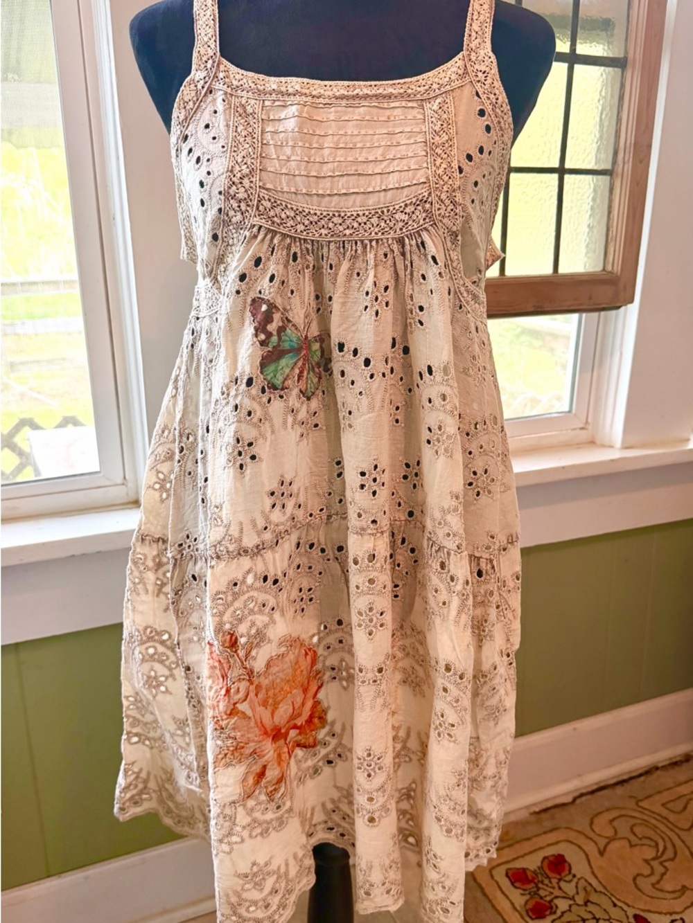 Paper  Lace Eyelet Sundress or top with Butterflies and roses NWT small